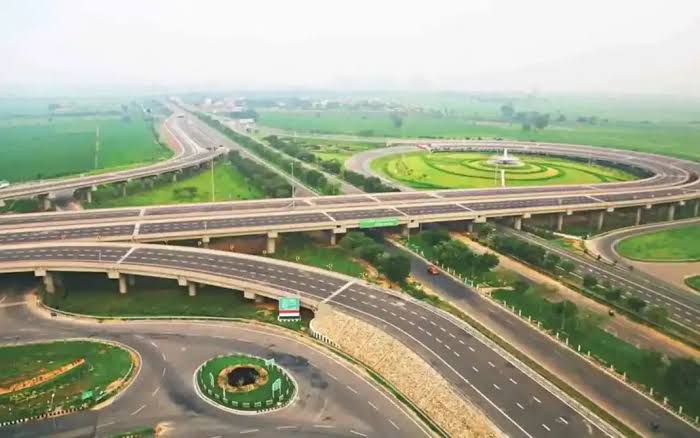 Noida Expressway Property Investment: Is It a Good Time to Buy in 2026?